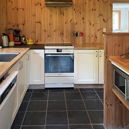 Dom wakacyjny Cozy In Sjaellands Odde With Wifi Yderby